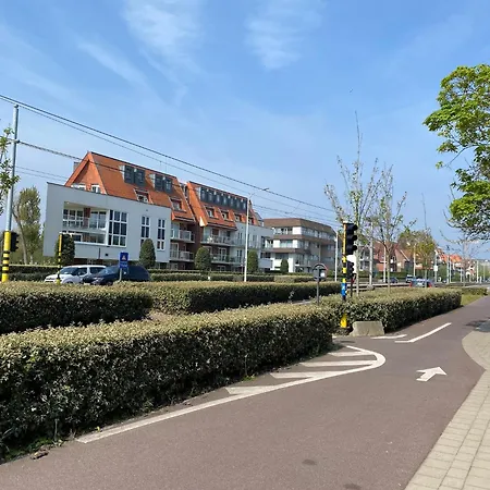 In Near Flemish Coast 아파트 *